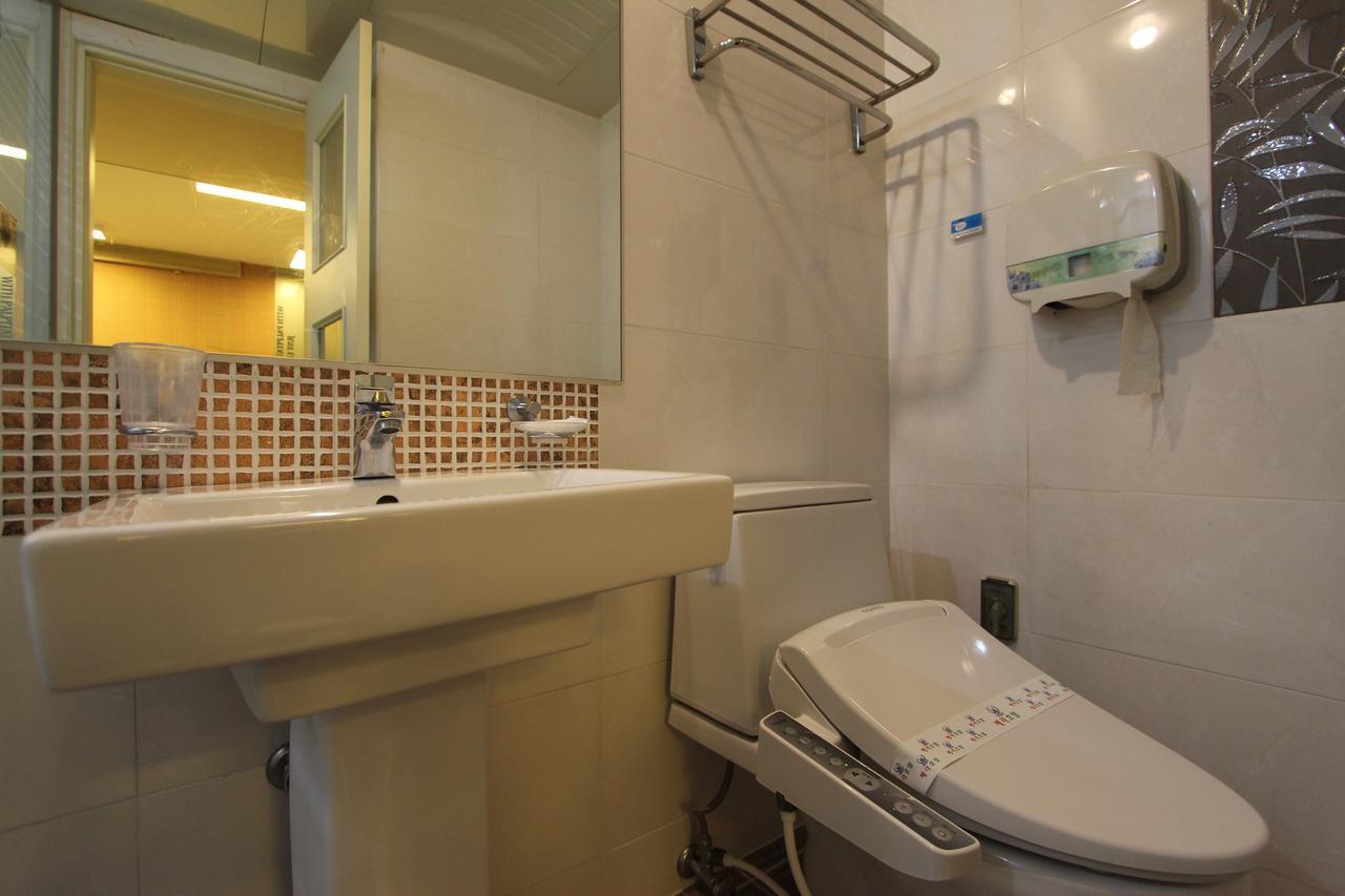 Hera Hotel Daegu Bagian luar foto