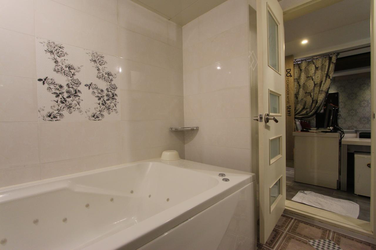 Hera Hotel Daegu Bagian luar foto