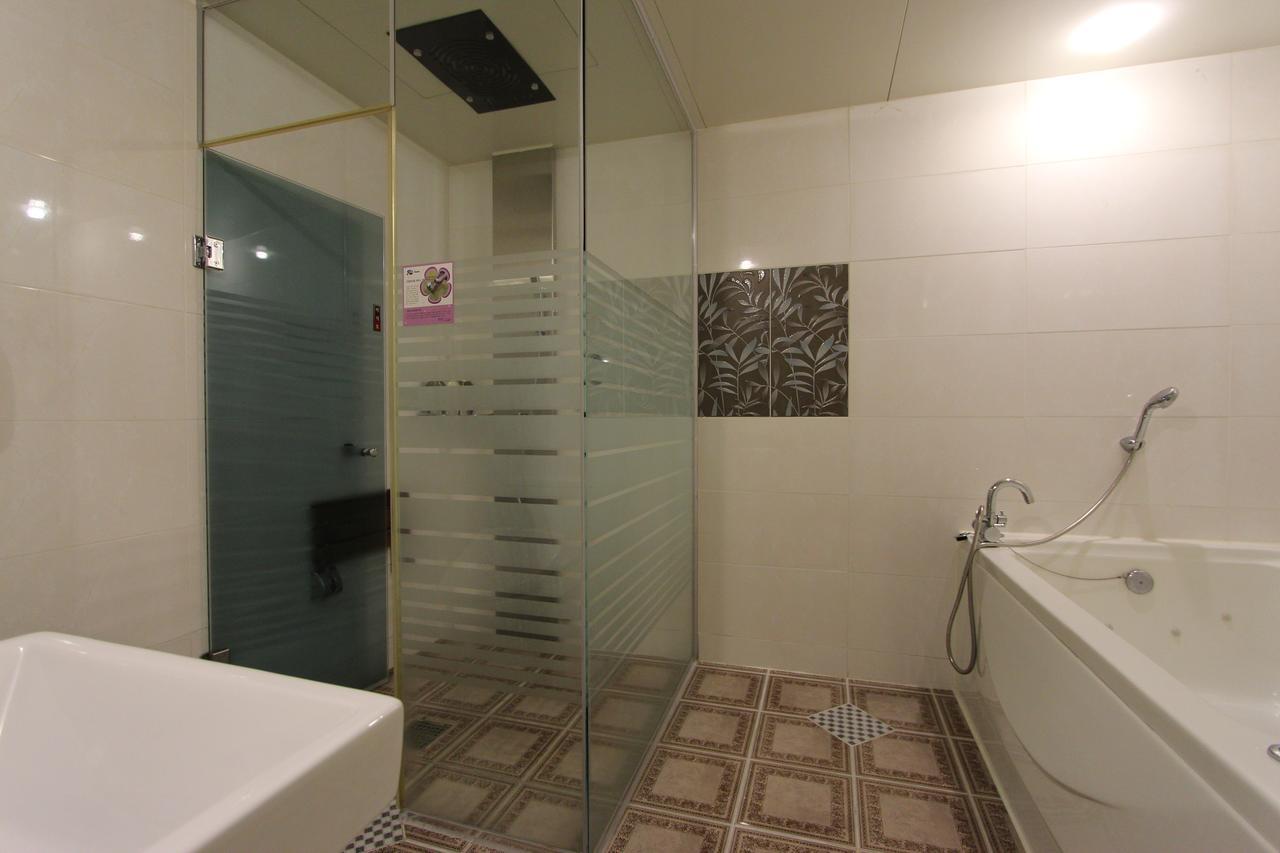 Hera Hotel Daegu Bagian luar foto