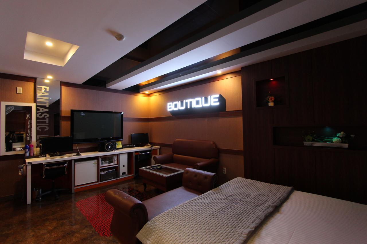 Hera Hotel Daegu Bagian luar foto
