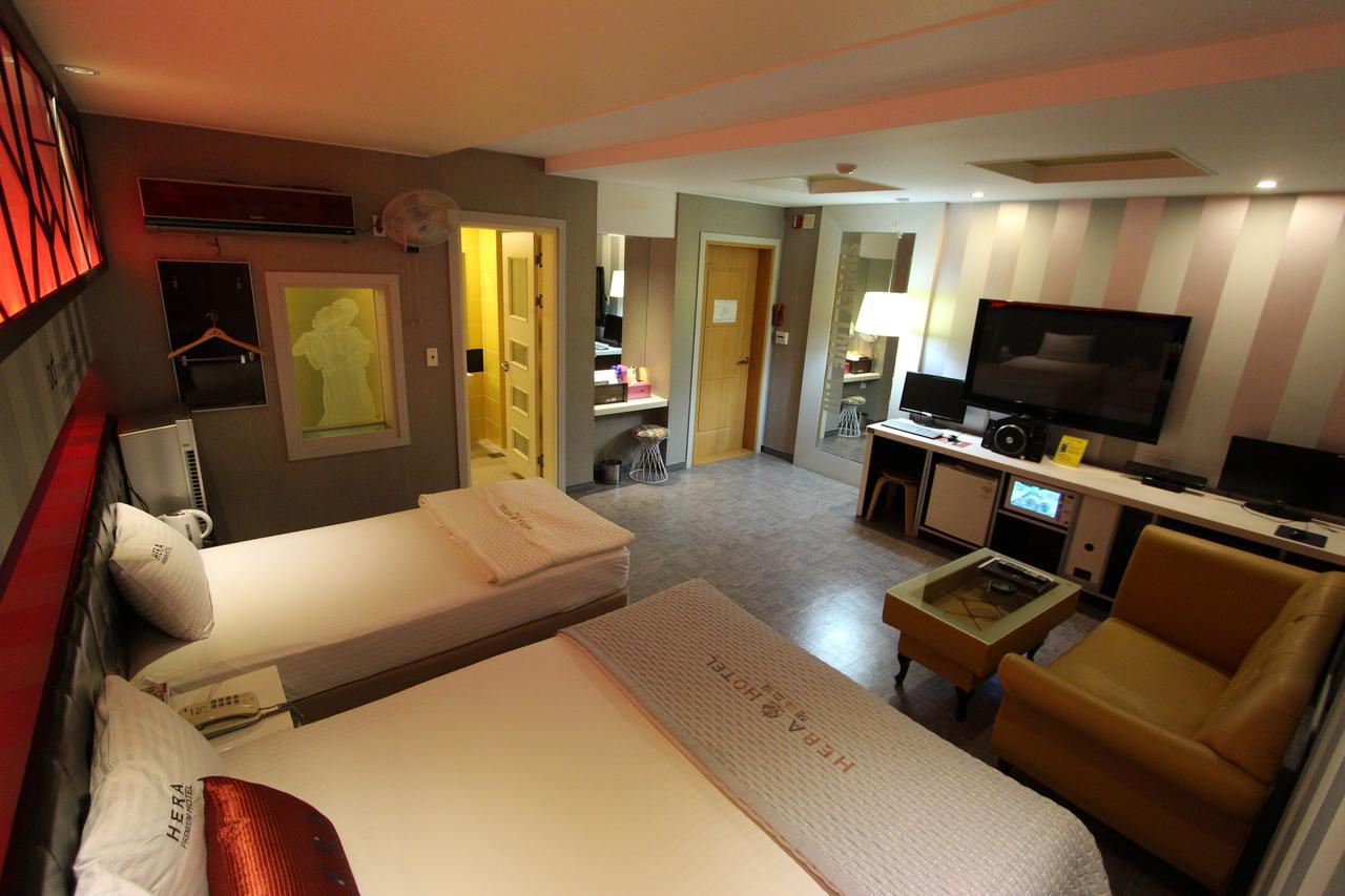 Hera Hotel Daegu Bagian luar foto