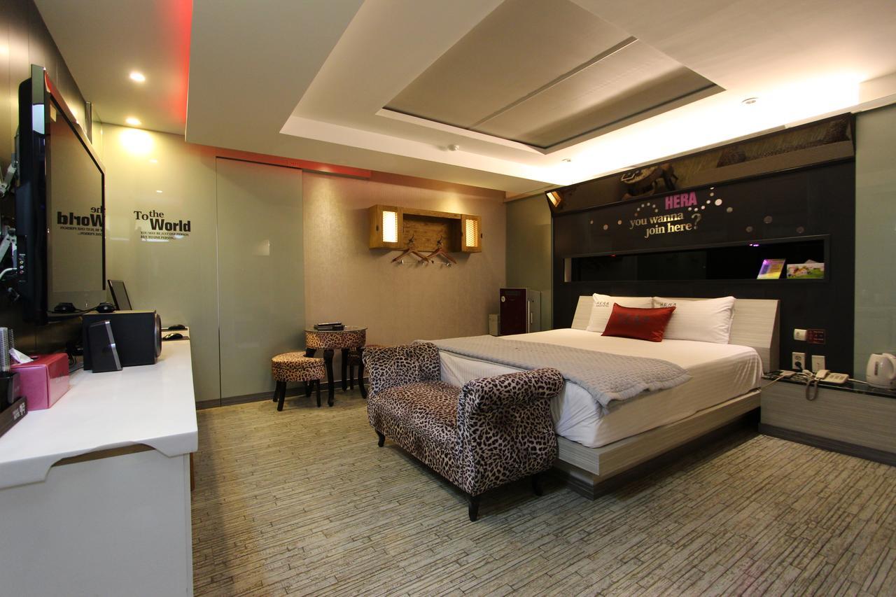 Hera Hotel Daegu Bagian luar foto