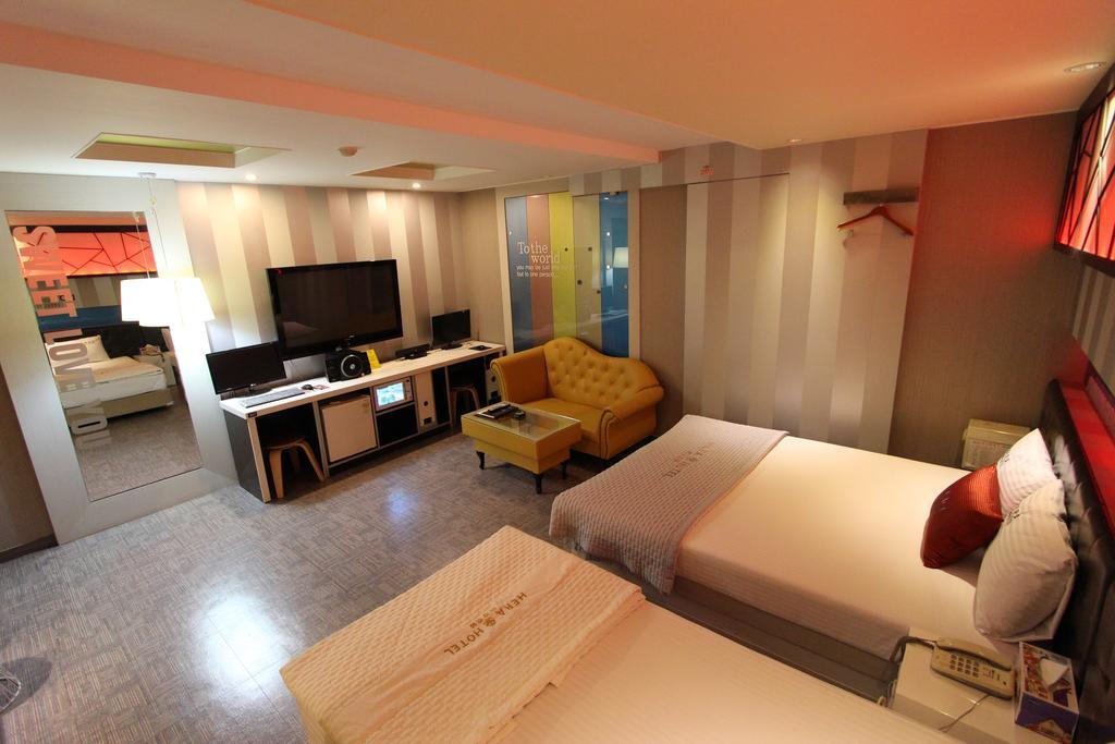 Hera Hotel Daegu Bagian luar foto